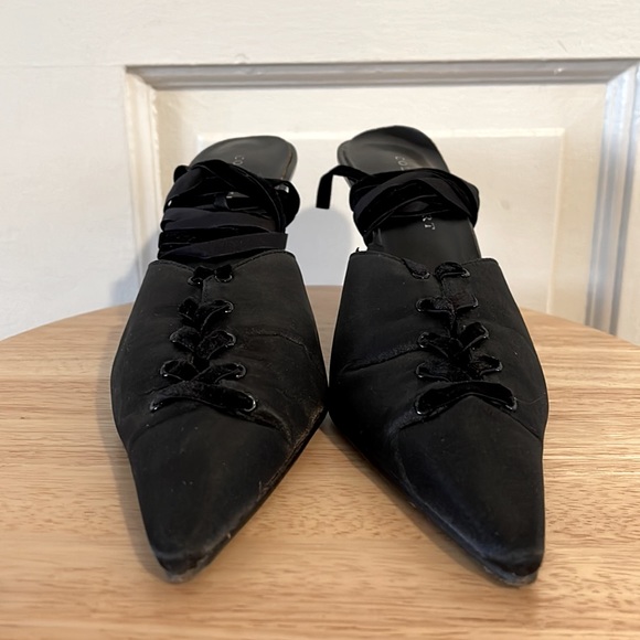 Colin Stuart | Lace Up Satin Kitten Heels RARE FIND - Picture 3 of 5